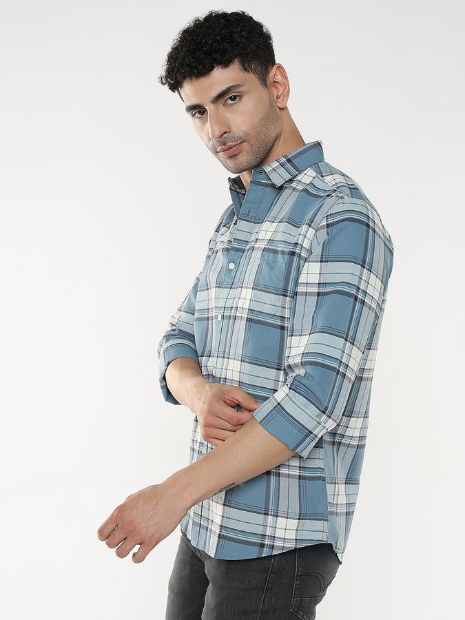 Men Checkered Casual Shirt image number 2