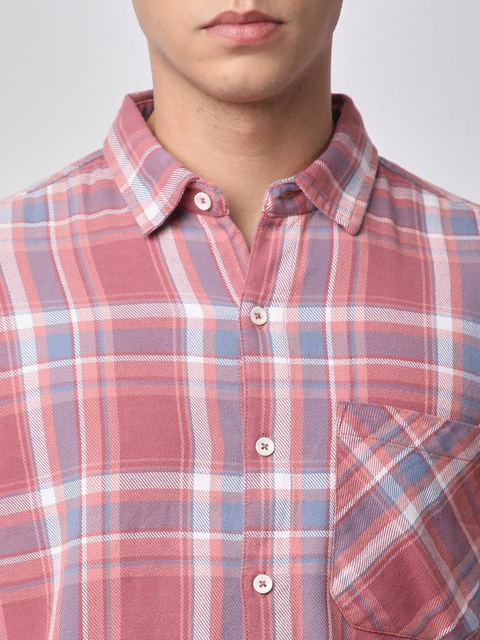 R&B Men Checkered Casual Shirt image number 3