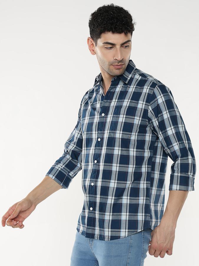 Men Checkered Casual Shirt image number 2