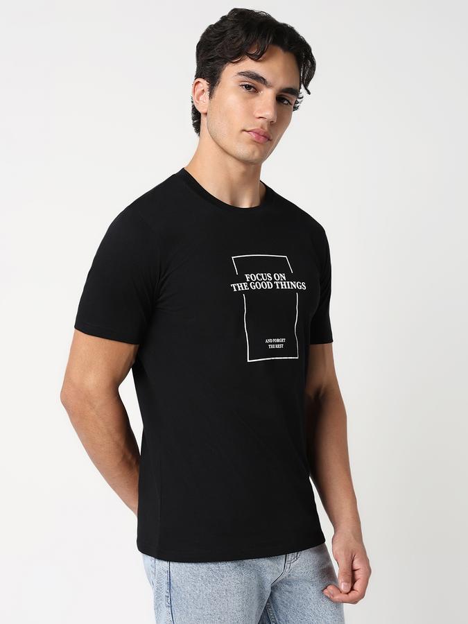 Solid Men Round Neck T-Shirt  image number 1