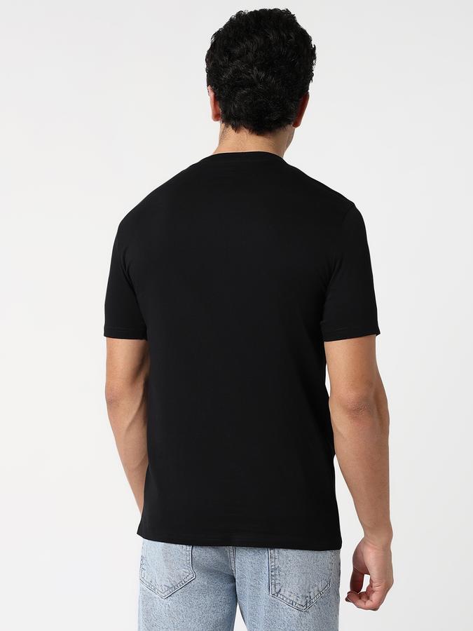 Solid Men Round Neck T-Shirt  image number 3