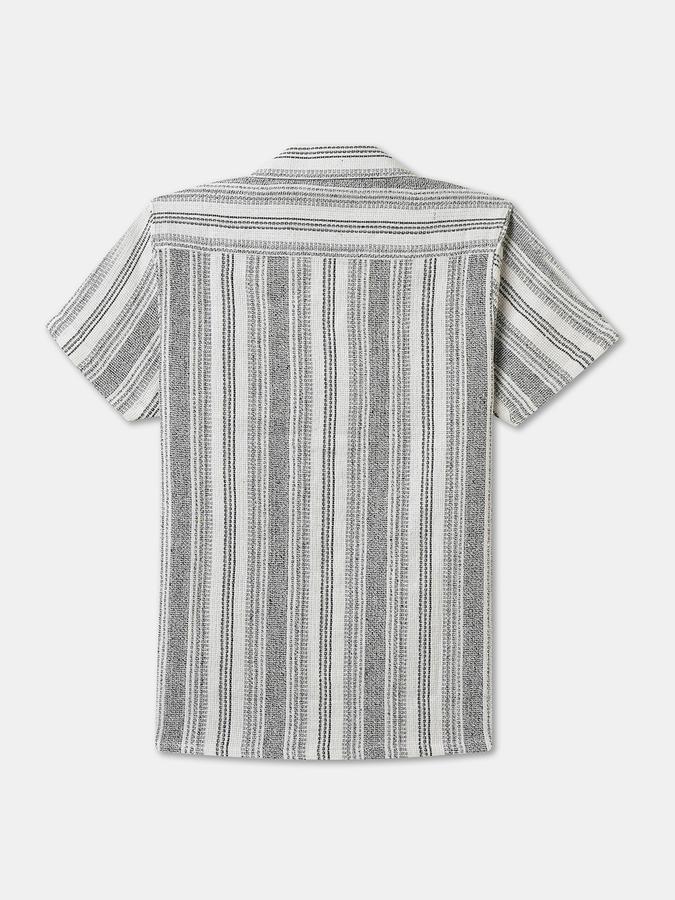 Boys Solid Casual Shirt image number 1