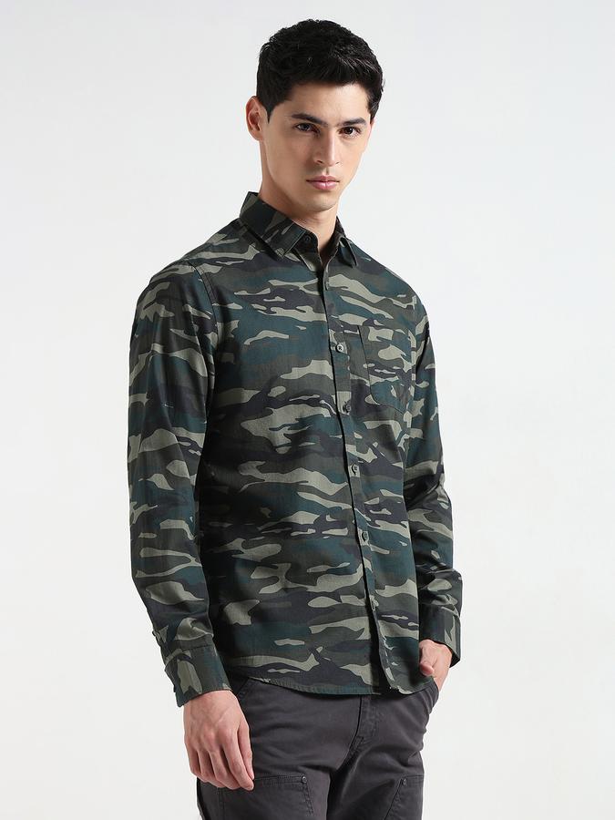 Men Camouflage Print Slim Fit Shirt image number 3