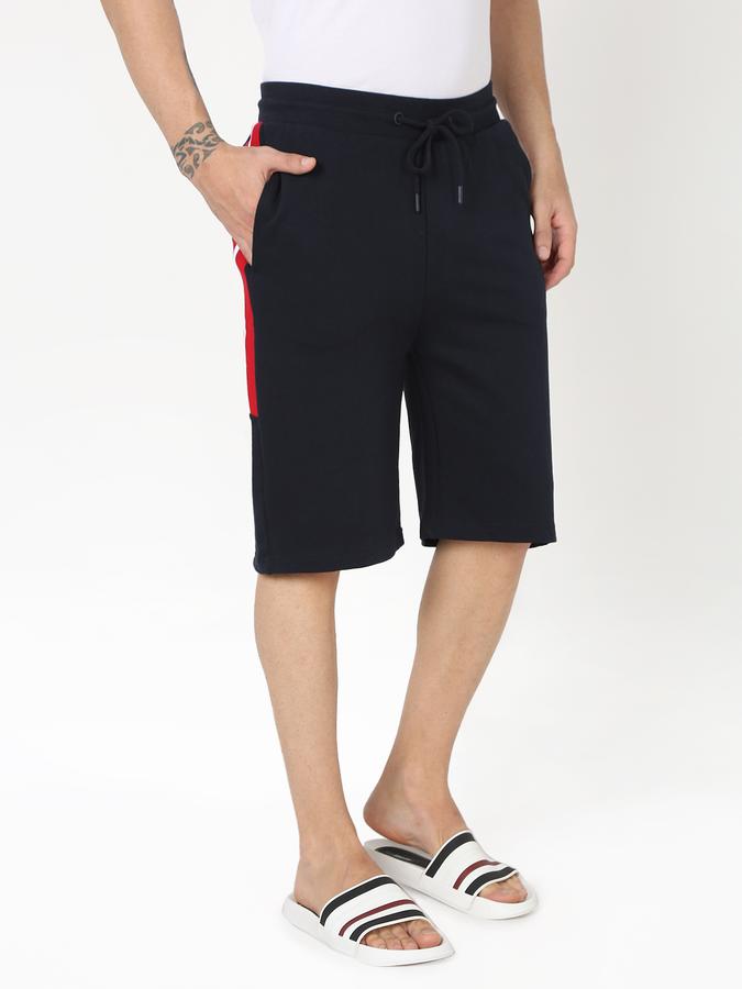 Men Regular Fit Shorts with Insert Pockets image number 2