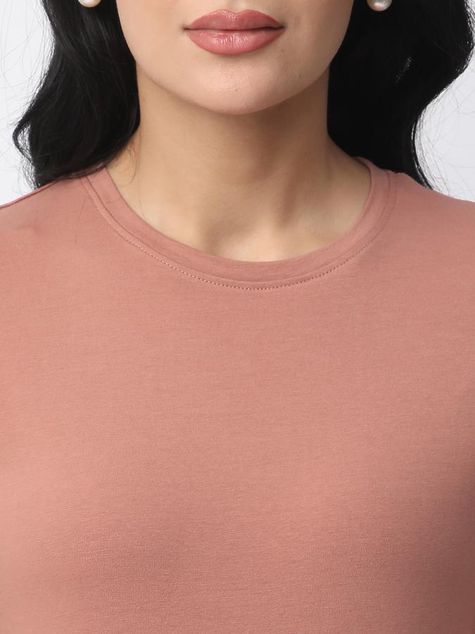 Solid Women Round Neck T-Shirt image number 3