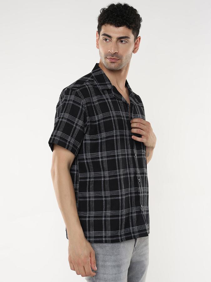 Men Checkered Casual Shirt image number 1