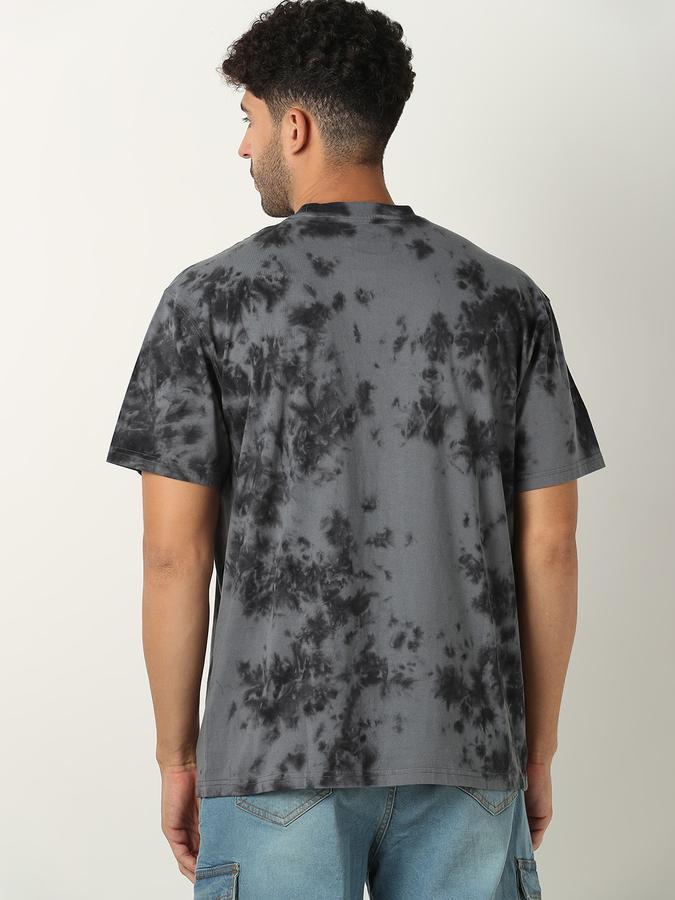 Men Tie & Dye Regular Fit Crew-Neck T-Shirt image number 3