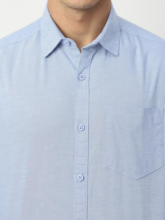 Men Solid Casual Shirt image number 3