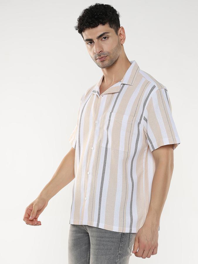 Men Checkered Casual Shirt image number 2