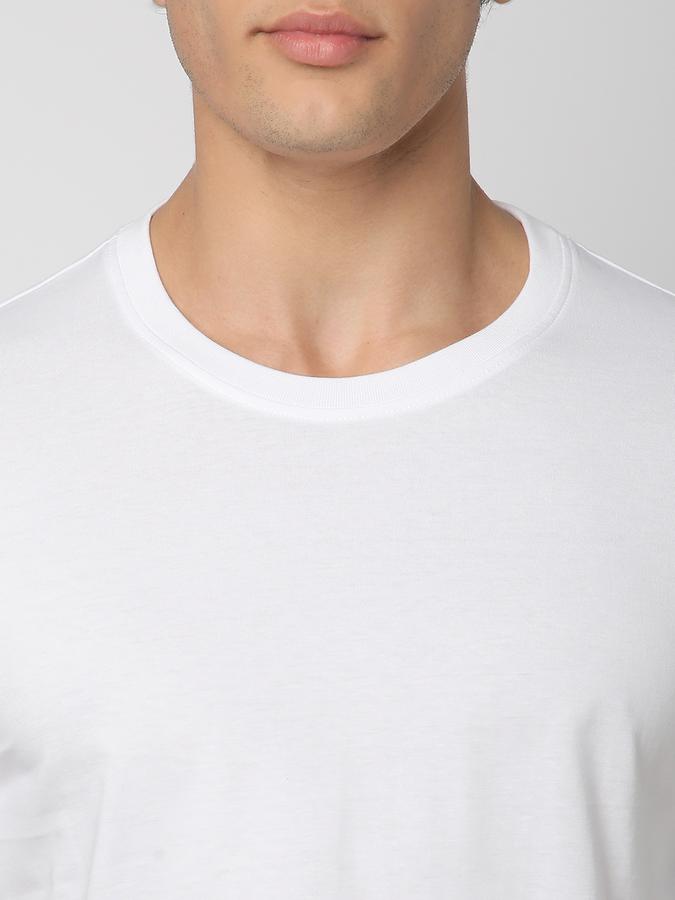 Solid Men Round Neck T-Shirt image number 3