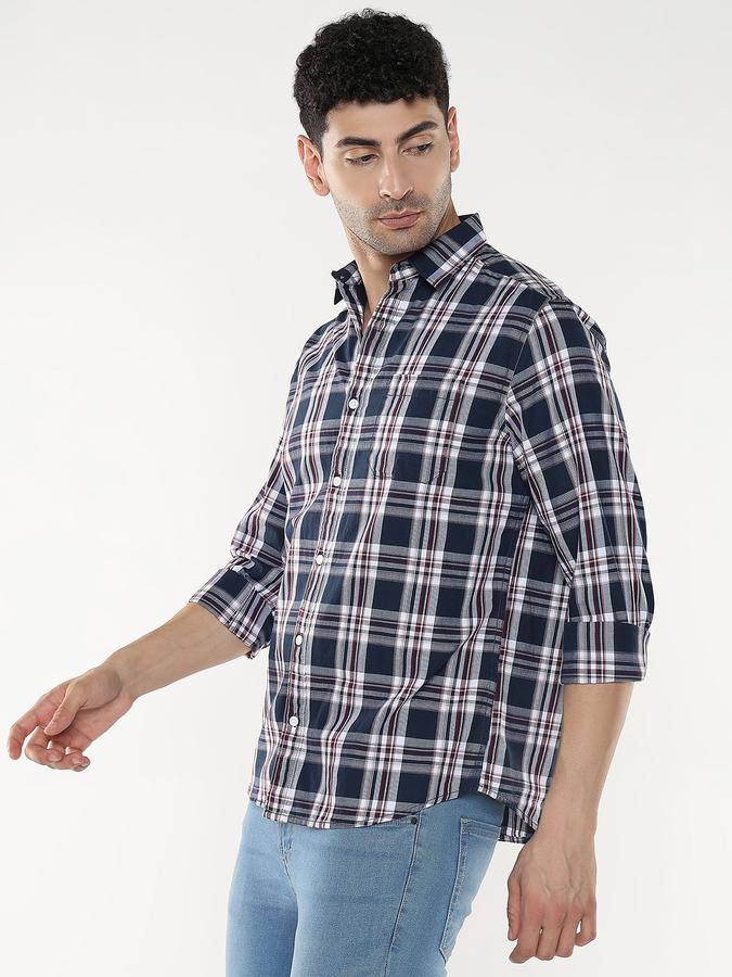 Men Checkered Casual Shirt image number 2