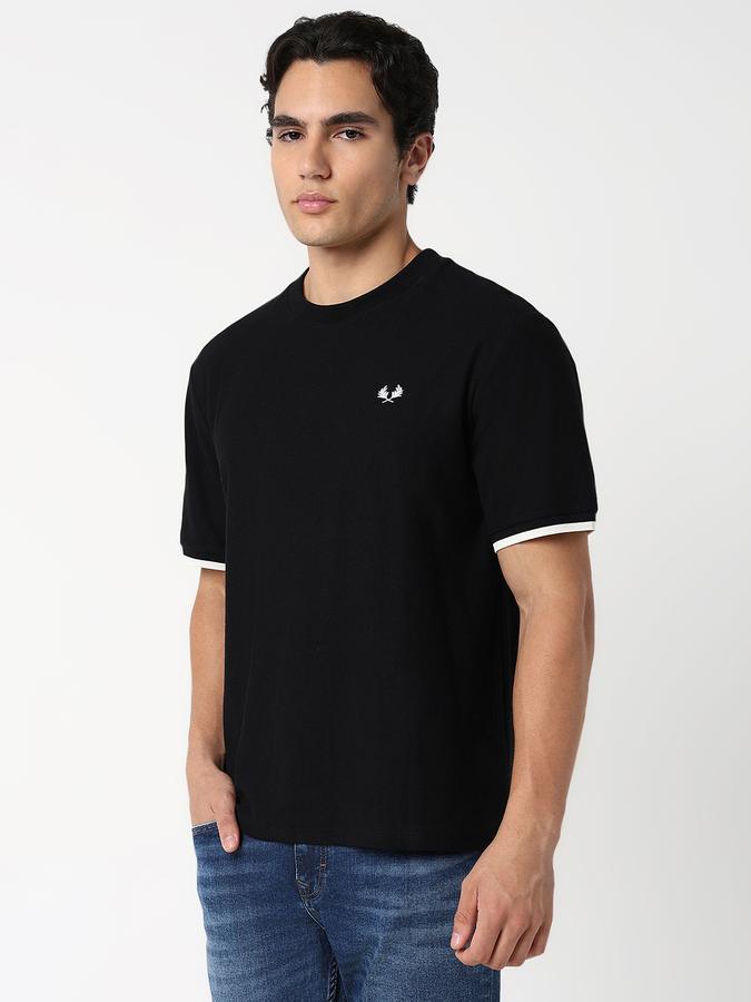 Self Design Men Round Neck T-Shirt  image number 2