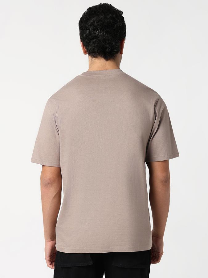 Solid Men Round Neck T-Shirt  image number 3